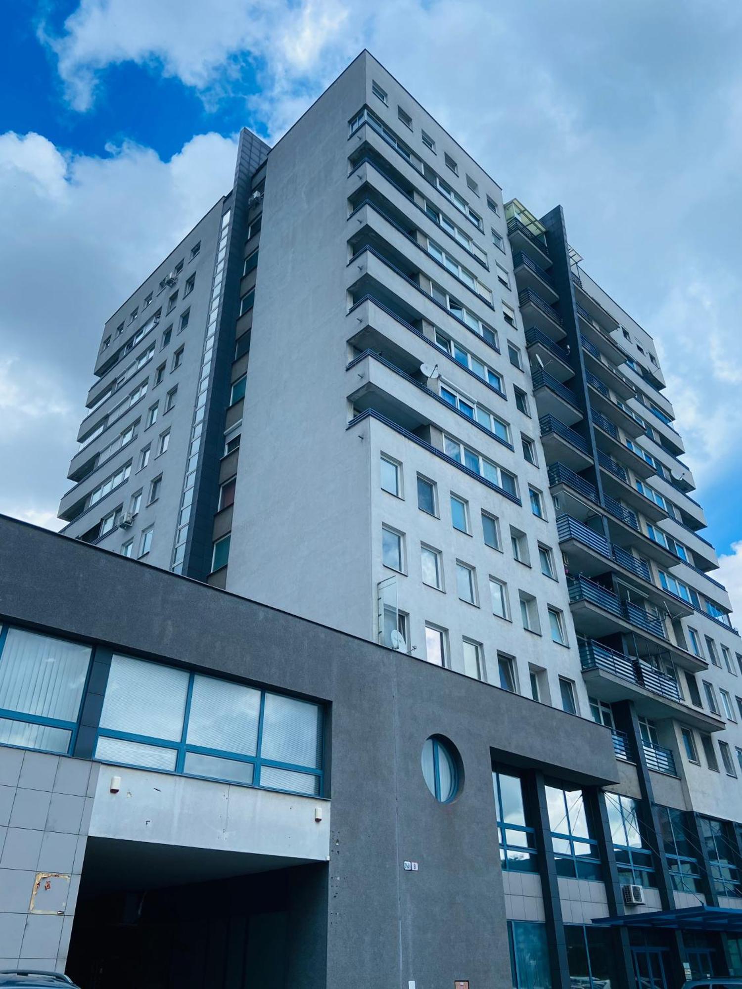 Cozy Studio On The Roof, Next To Incheba Expo Bratislava Bagian luar foto